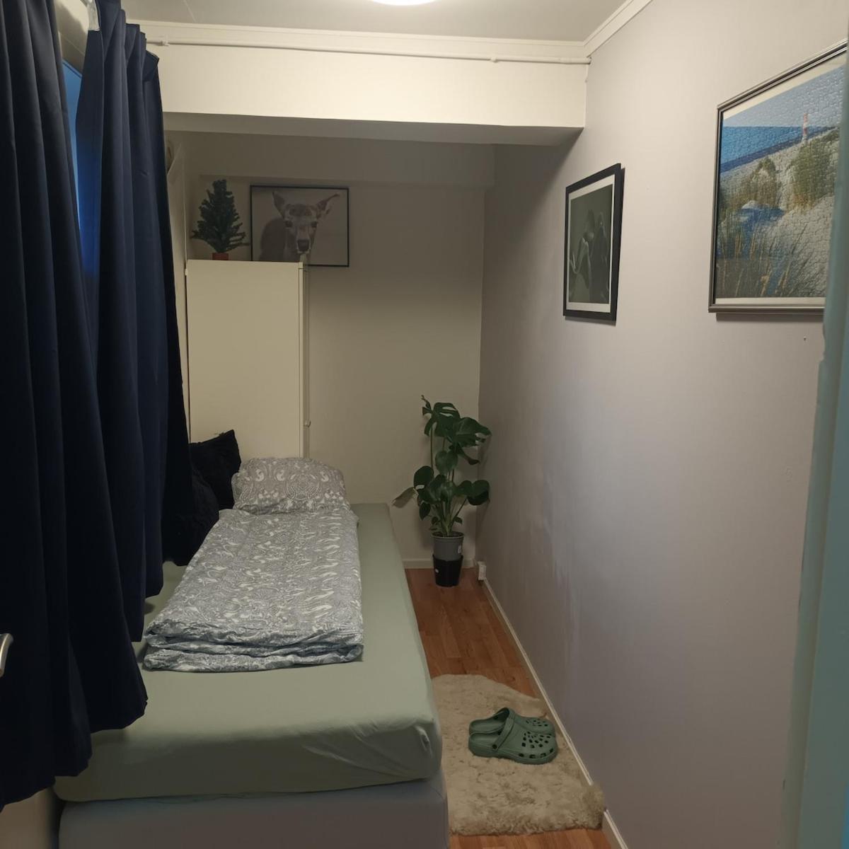 Room For Rent In A Shared Apartment Moss Buitenkant foto